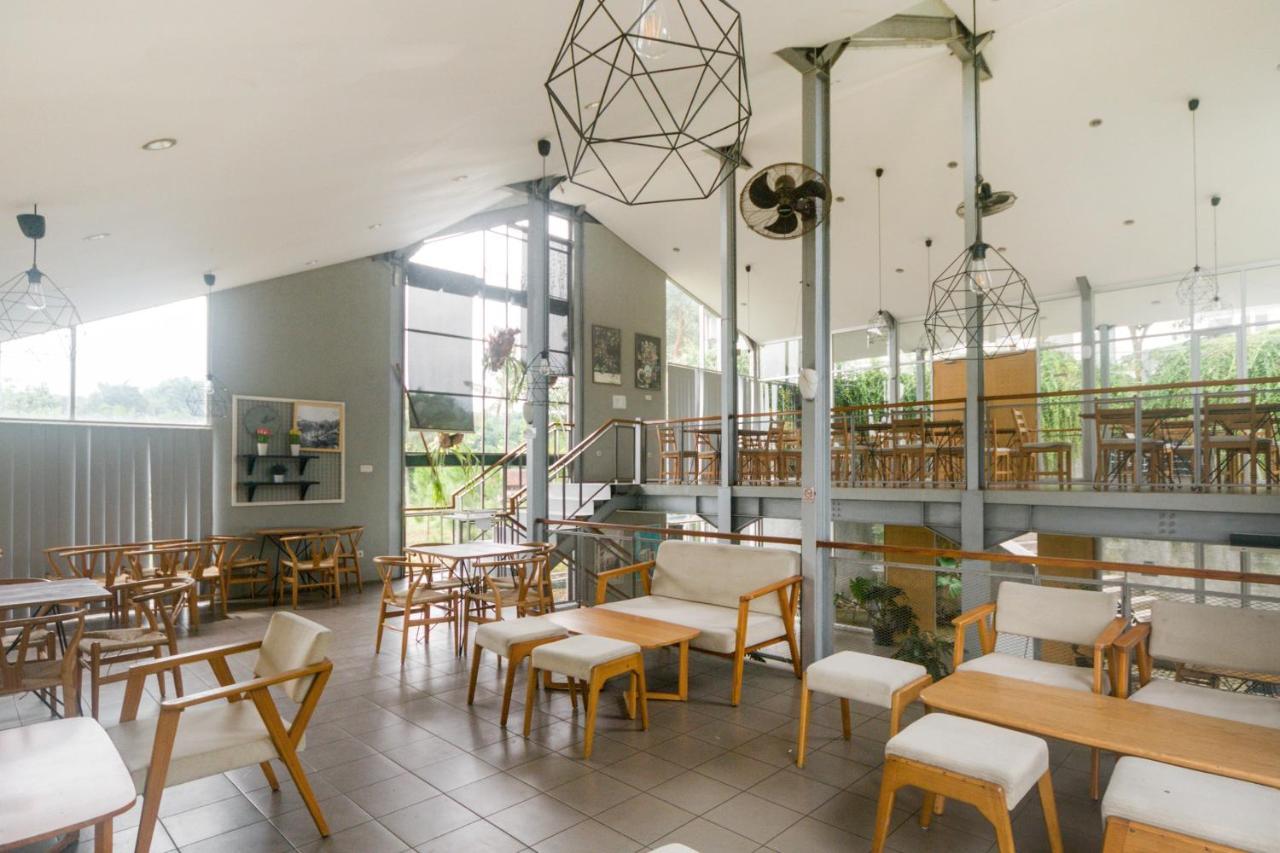 Oyo Life 3204 Beverly Park Bandung Extérieur photo